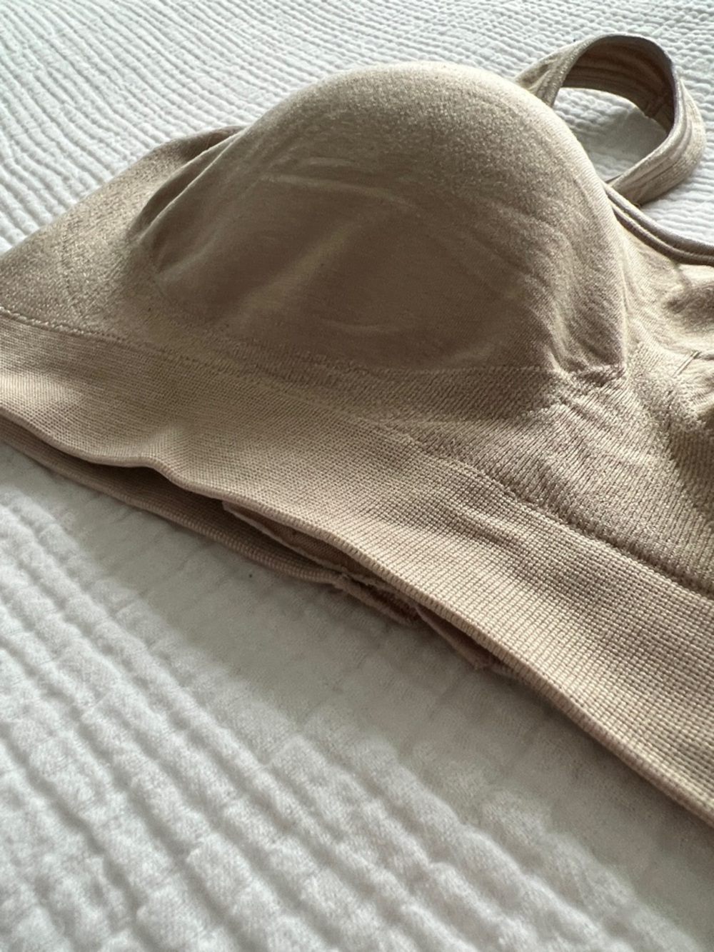 NWOT • Bali Smooth Wireless Cup Lined Comfort Bra  • Tan/Beige • Women’s Large - Picture 4 of 8